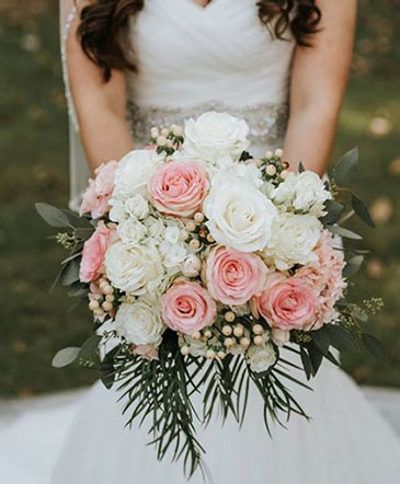Tastefully Timeless Bouquet in Conneaut, OH | MORRIS FLOWERS & GIFTS